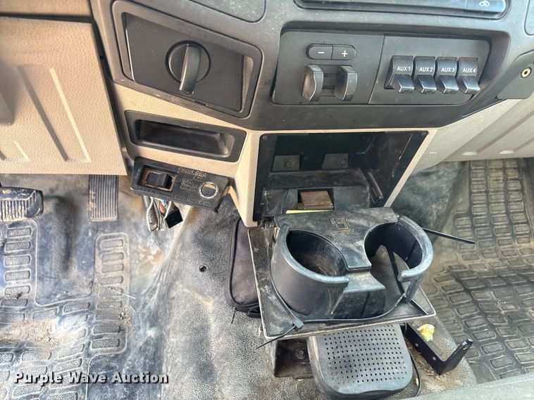 image for item EU0055 2009 Ford F550 utility / service truck