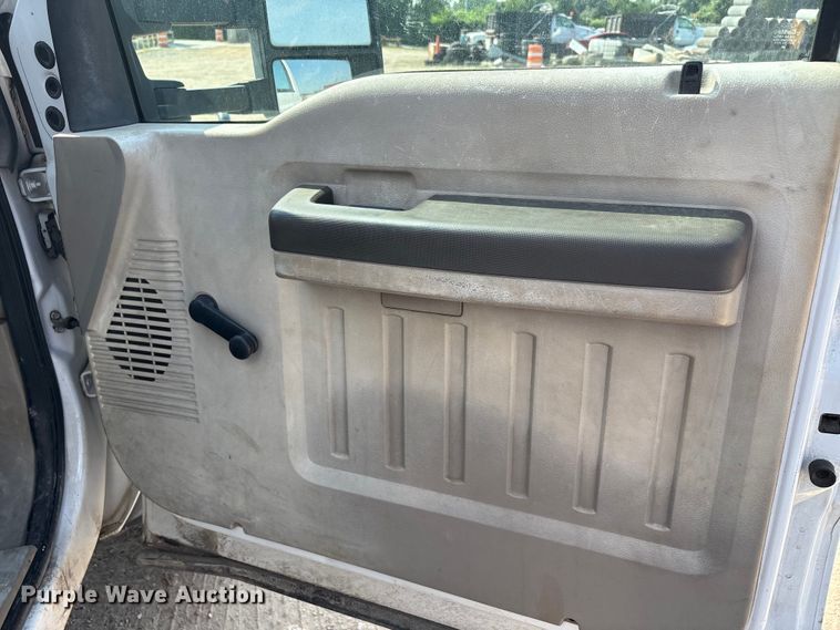 image for item EU0055 2009 Ford F550 utility / service truck