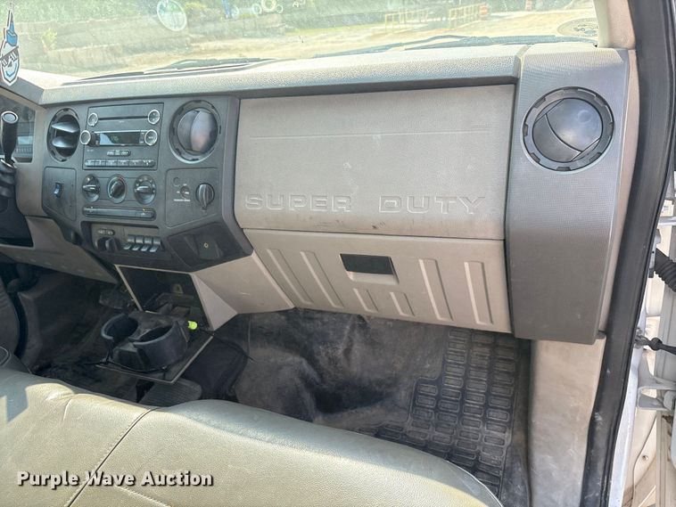 image for item EU0055 2009 Ford F550 utility / service truck