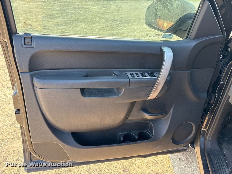 image for item EU0059 2010 Chevrolet Silverado 1500 Crew Cab pickup truck