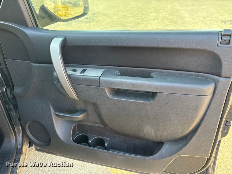 image for item EU0059 2010 Chevrolet Silverado 1500 Crew Cab pickup truck