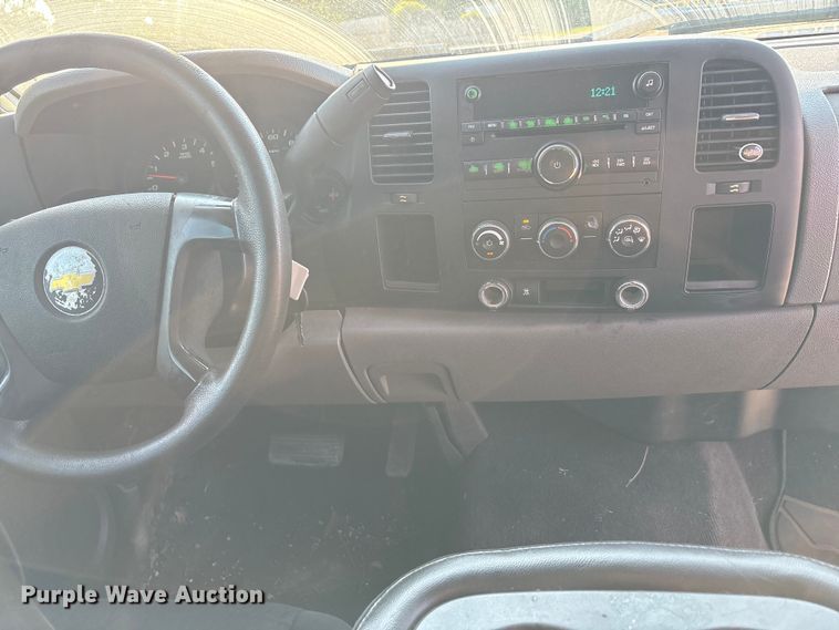 image for item EU0059 2010 Chevrolet Silverado 1500 Crew Cab pickup truck