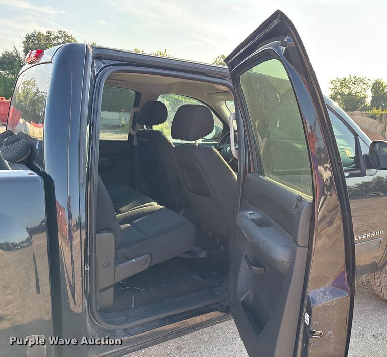 image for item EU0059 2010 Chevrolet Silverado 1500 Crew Cab pickup truck
