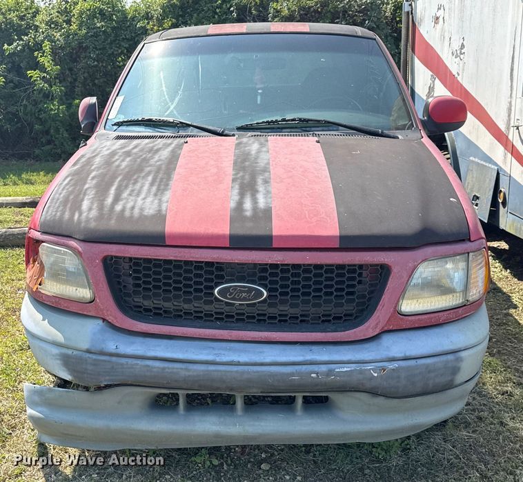 image for item EU0062 2002 Ford F150 pickup truck