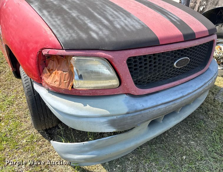 image for item EU0062 2002 Ford F150 pickup truck