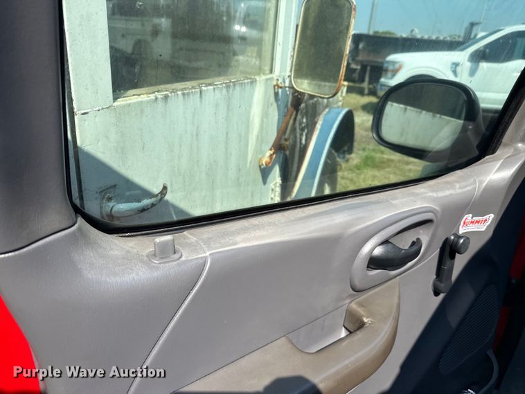 image for item EU0062 2002 Ford F150 pickup truck