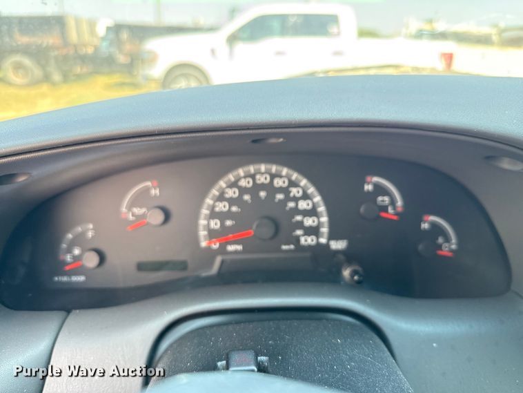 image for item EU0062 2002 Ford F150 pickup truck