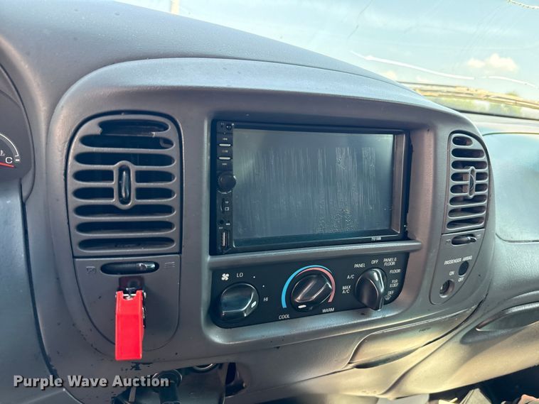 image for item EU0062 2002 Ford F150 pickup truck