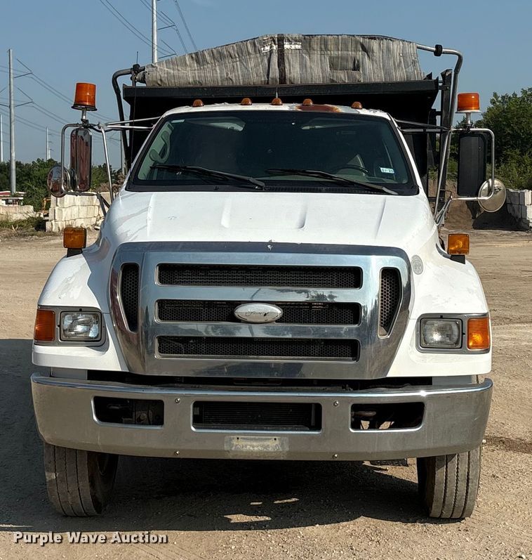 image for item EU0063 2009 Ford F750 dump truck
