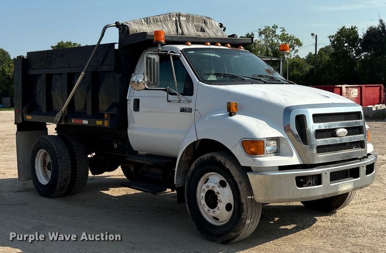 image for item EU0063 2009 Ford F750 dump truck