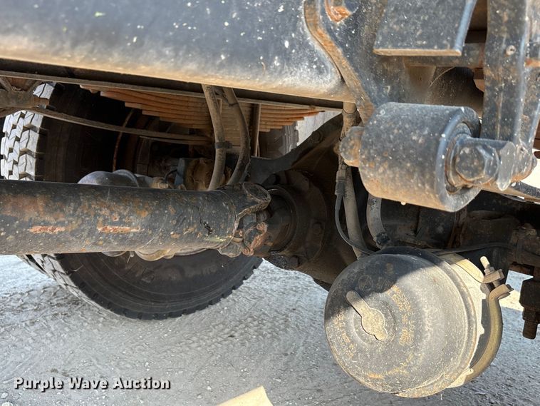 image for item EU0063 2009 Ford F750 dump truck