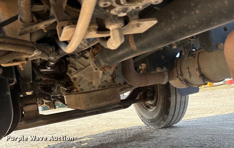 image for item EU0063 2009 Ford F750 dump truck