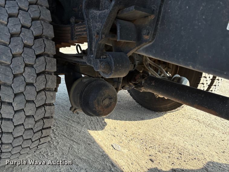 image for item EU0063 2009 Ford F750 dump truck