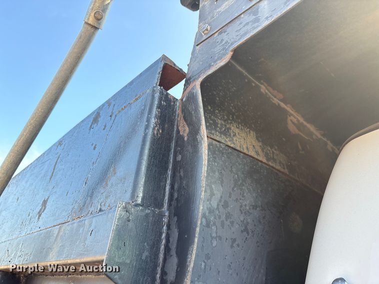 image for item EU0063 2009 Ford F750 dump truck