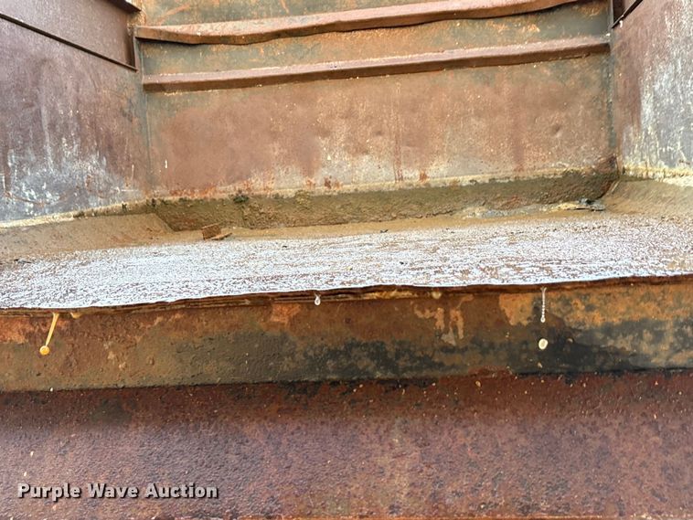 image for item EU0063 2009 Ford F750 dump truck