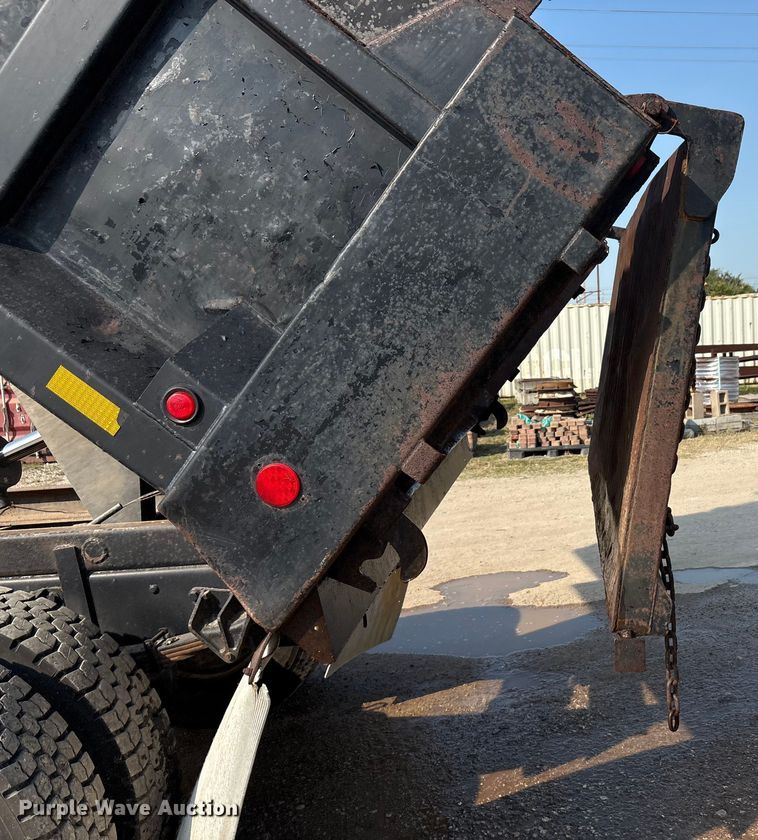 image for item EU0063 2009 Ford F750 dump truck