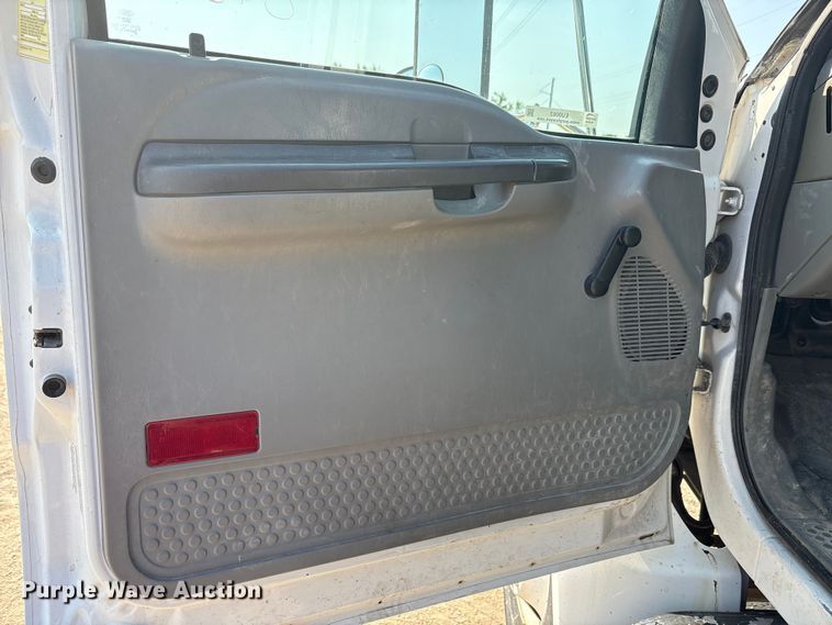 image for item EU0063 2009 Ford F750 dump truck