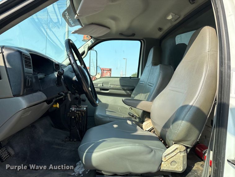 image for item EU0063 2009 Ford F750 dump truck