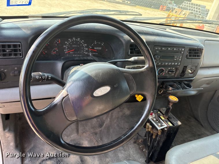 image for item EU0063 2009 Ford F750 dump truck