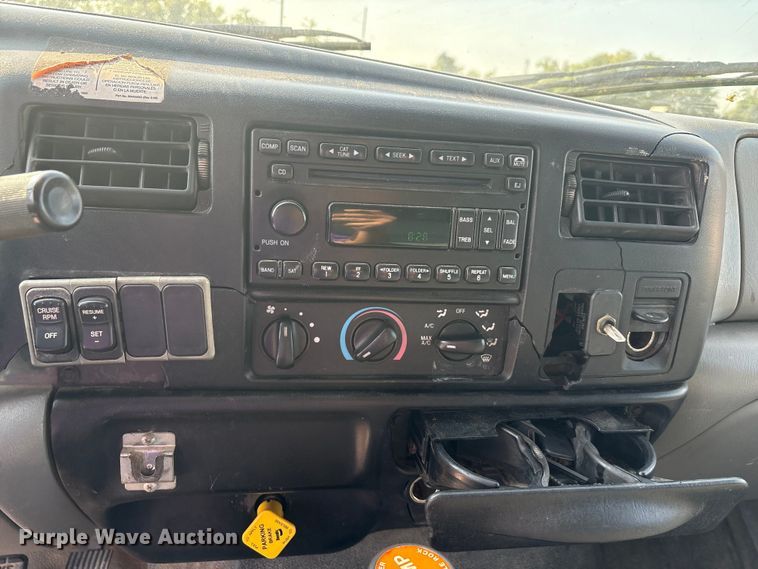 image for item EU0063 2009 Ford F750 dump truck