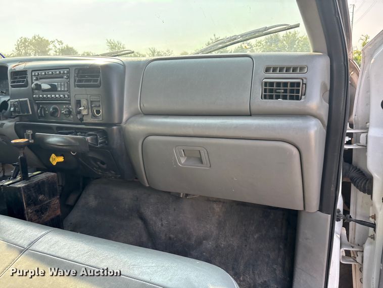 image for item EU0063 2009 Ford F750 dump truck