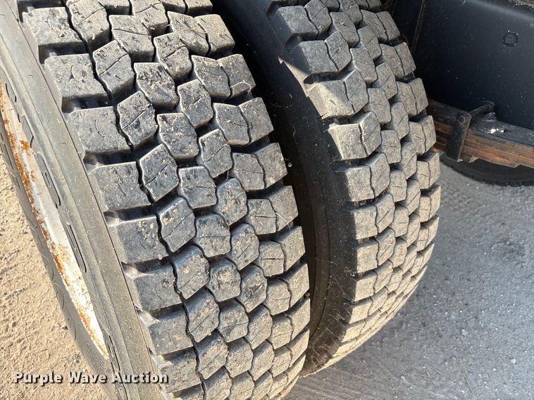 image for item EU0063 2009 Ford F750 dump truck