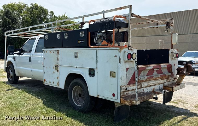 image for item EU0064 2010 Ford F350 Super Duty Crew Cab utility bed pickup truck