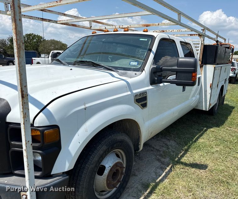 image for item EU0064 2010 Ford F350 Super Duty Crew Cab utility bed pickup truck