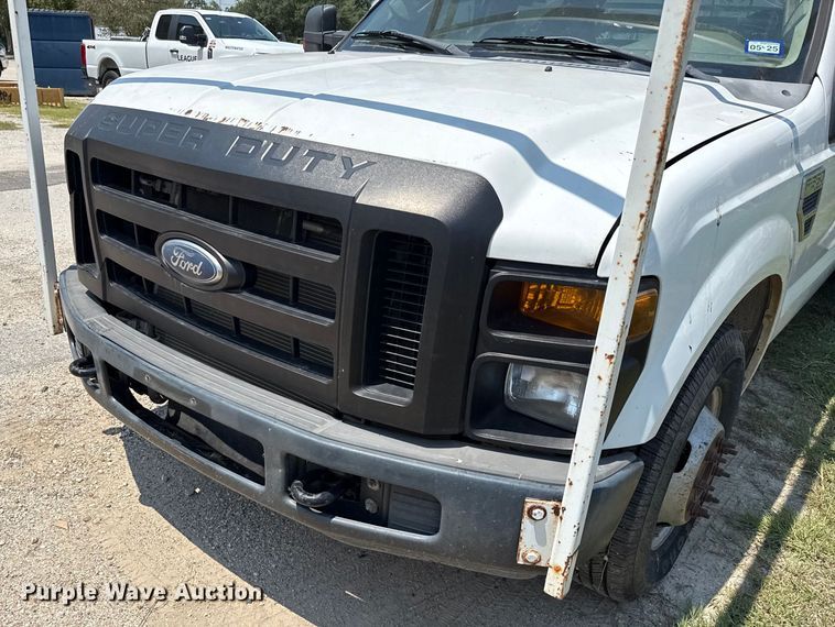 image for item EU0064 2010 Ford F350 Super Duty Crew Cab utility bed pickup truck