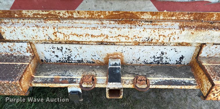 image for item EU0064 2010 Ford F350 Super Duty Crew Cab utility bed pickup truck