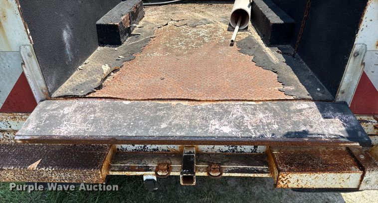 image for item EU0064 2010 Ford F350 Super Duty Crew Cab utility bed pickup truck