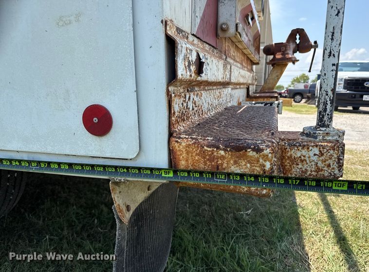 image for item EU0064 2010 Ford F350 Super Duty Crew Cab utility bed pickup truck