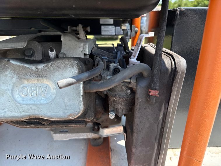 image for item EU0064 2010 Ford F350 Super Duty Crew Cab utility bed pickup truck