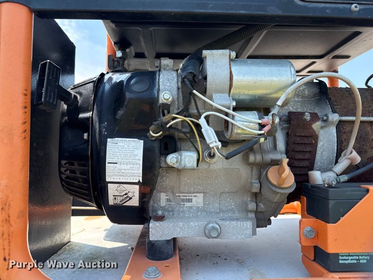 image for item EU0064 2010 Ford F350 Super Duty Crew Cab utility bed pickup truck