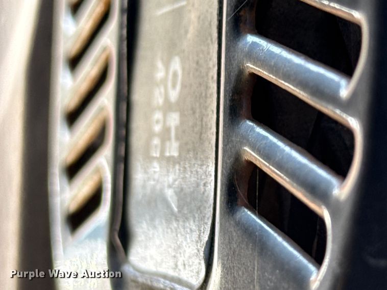 image for item EU0064 2010 Ford F350 Super Duty Crew Cab utility bed pickup truck