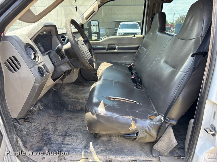 image for item EU0064 2010 Ford F350 Super Duty Crew Cab utility bed pickup truck