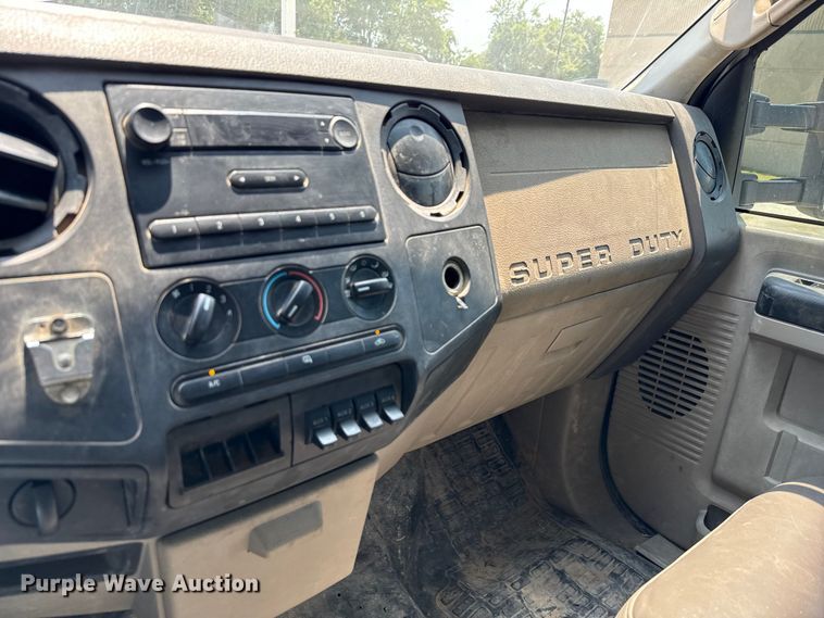 image for item EU0064 2010 Ford F350 Super Duty Crew Cab utility bed pickup truck