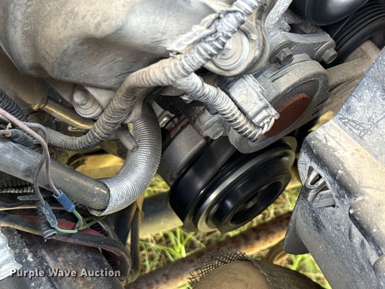 image for item EU0064 2010 Ford F350 Super Duty Crew Cab utility bed pickup truck