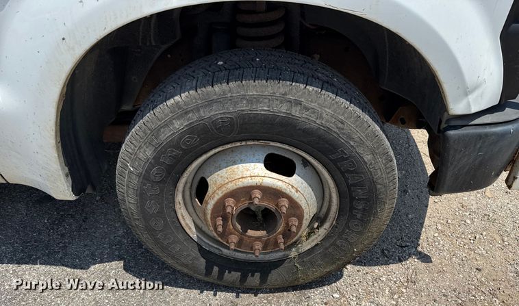 image for item EU0064 2010 Ford F350 Super Duty Crew Cab utility bed pickup truck