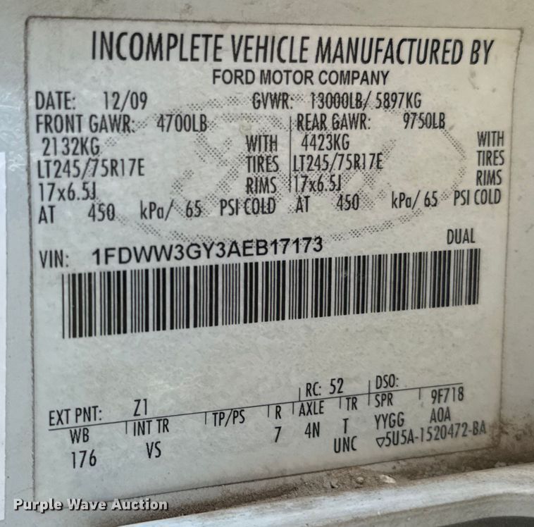 image for item EU0064 2010 Ford F350 Super Duty Crew Cab utility bed pickup truck