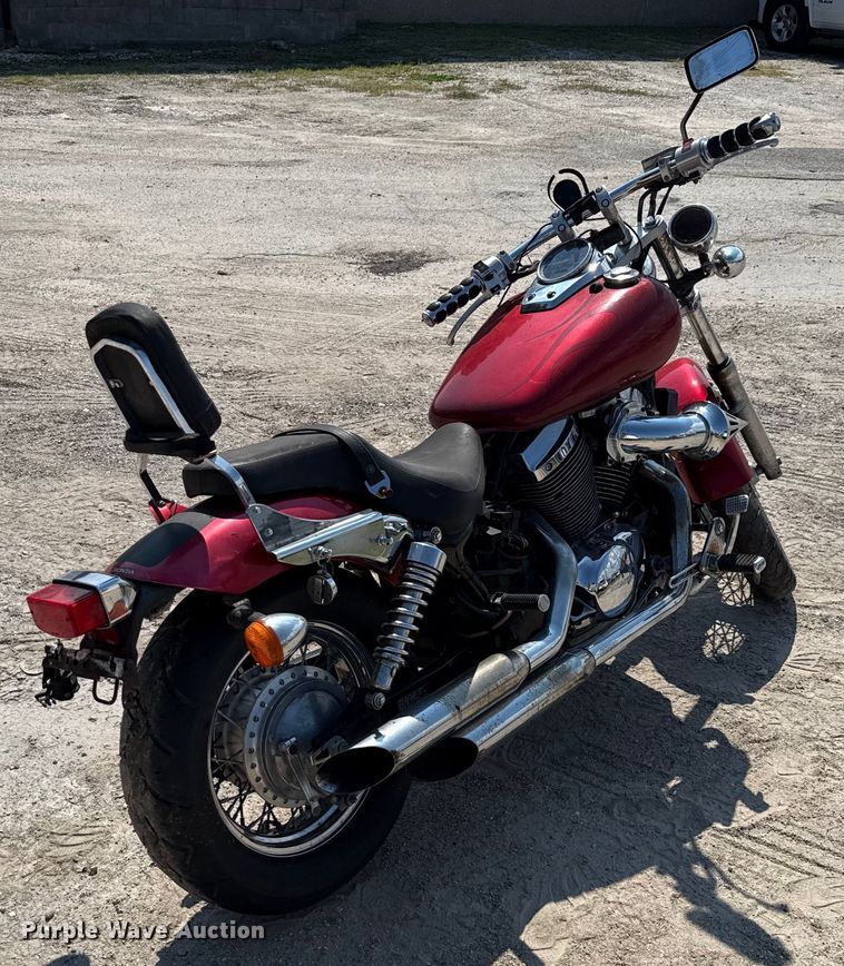 image for item EU0065 2006 Honda VT750 motorcycle