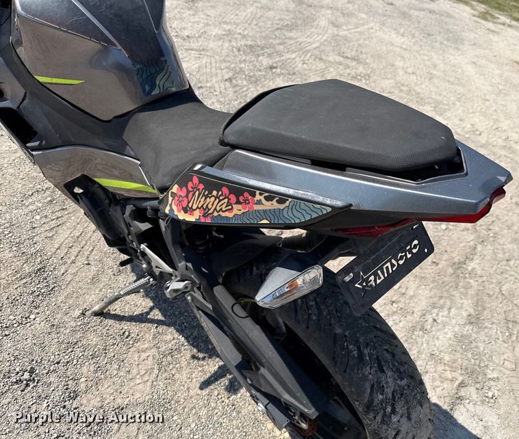 image for item EU0066 2021 Kawasaki EX400 Ninja motorcycle