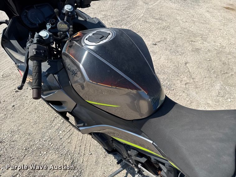 image for item EU0066 2021 Kawasaki EX400 Ninja motorcycle