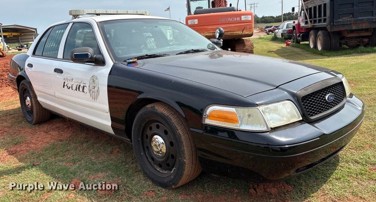 image for item EU3671 2010 Ford Crown Victoria Police Interceptor 