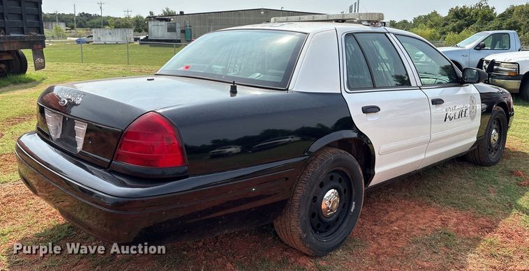 image for item EU3671 2010 Ford Crown Victoria Police Interceptor 