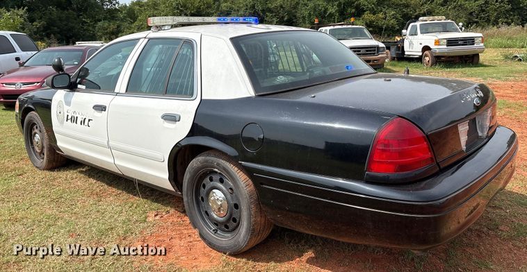 image for item EU3671 2010 Ford Crown Victoria Police Interceptor 