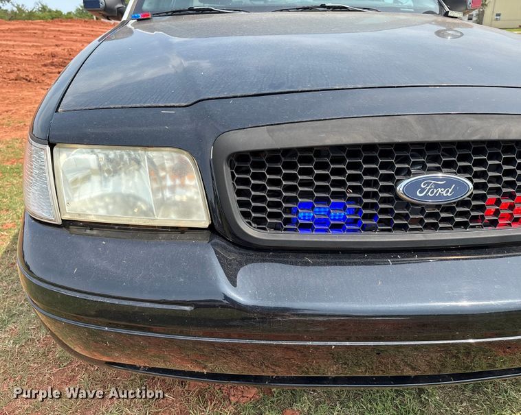 image for item EU3671 2010 Ford Crown Victoria Police Interceptor 