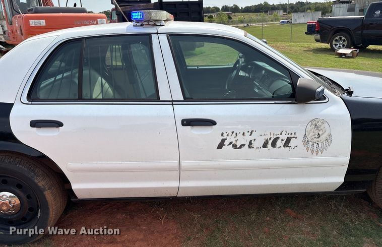 image for item EU3671 2010 Ford Crown Victoria Police Interceptor 