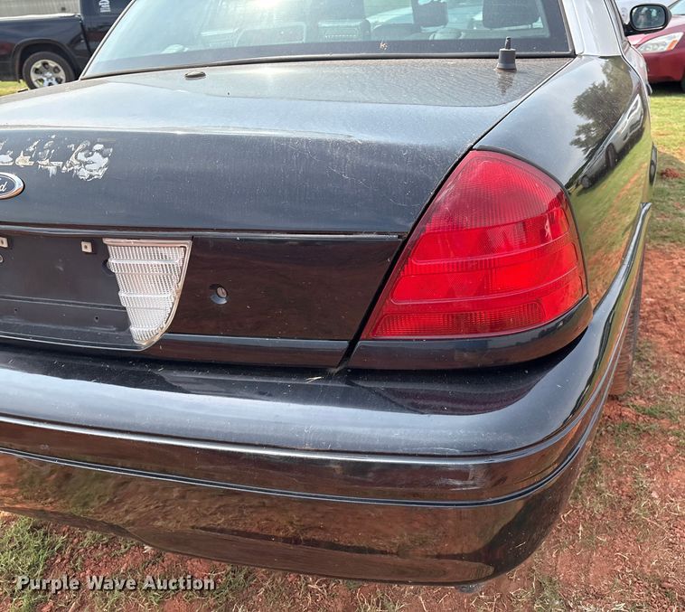 image for item EU3671 2010 Ford Crown Victoria Police Interceptor 