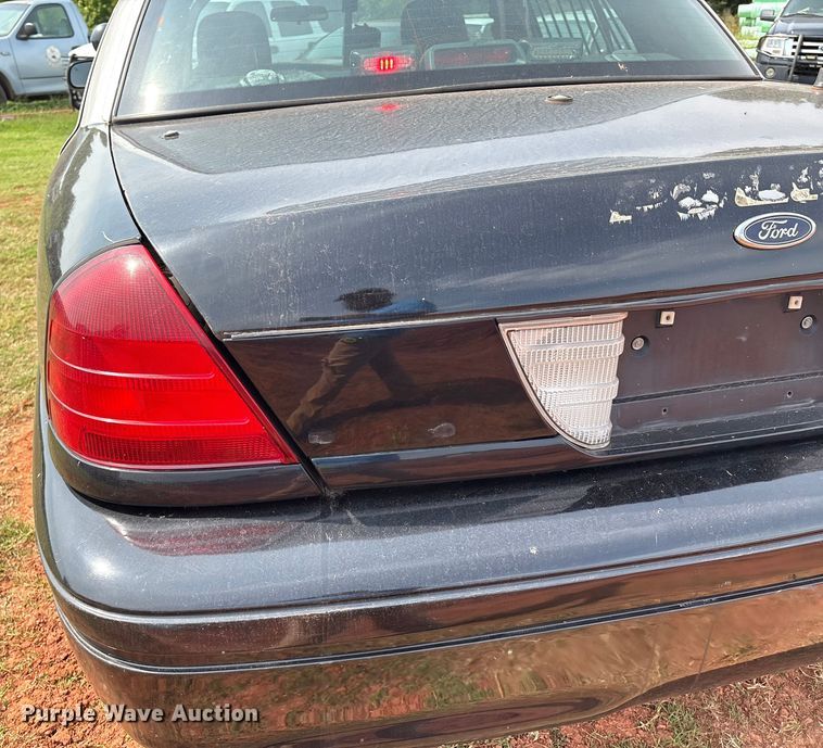 image for item EU3671 2010 Ford Crown Victoria Police Interceptor 